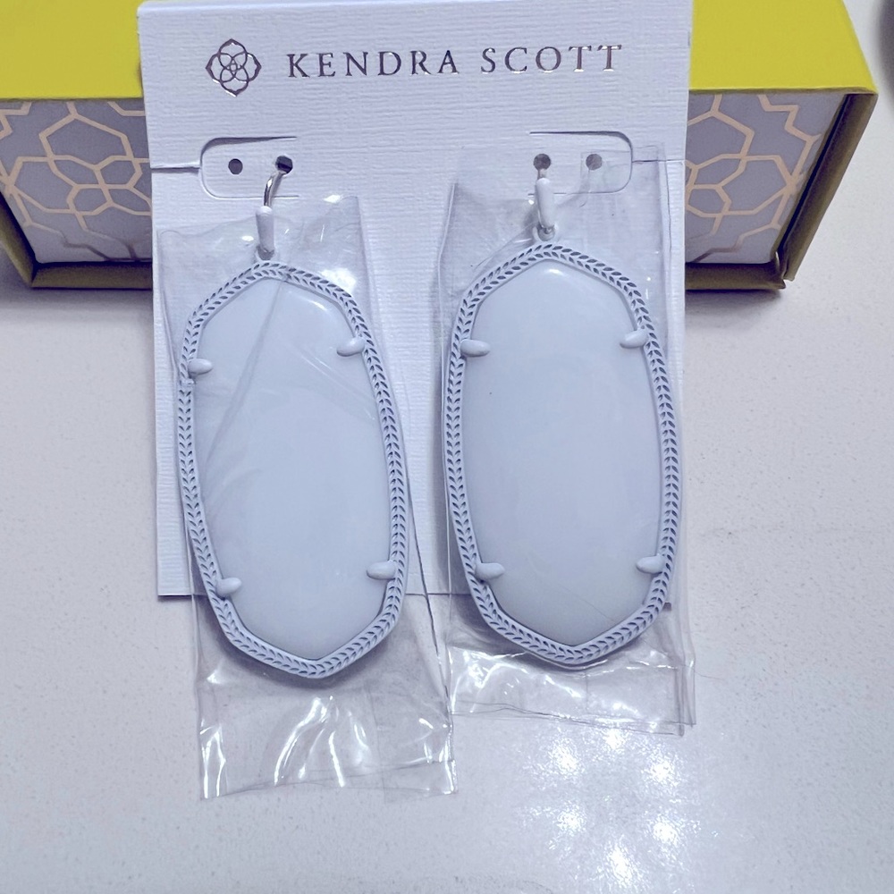 Kendra Scott white Danielle earrings